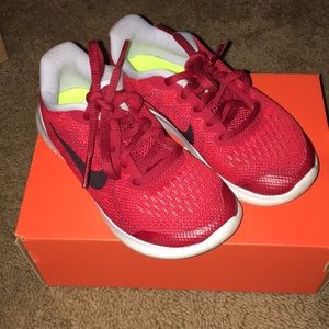 Toddler Nike Free RunSz 11c- Red